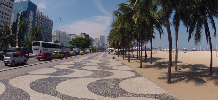 copacabana-boardwalk-rio-modernism_dezeen_1568_2