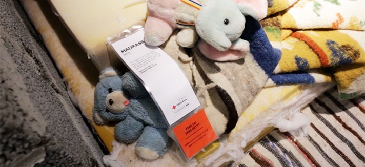 ikea-syrian-home-replica-norwegian-red-cross-designboom-05