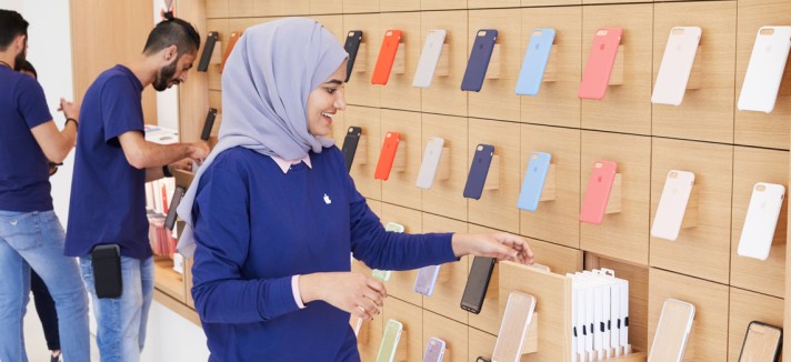 dubai_employee_stocking