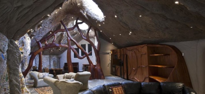 mushroomhouse-inside