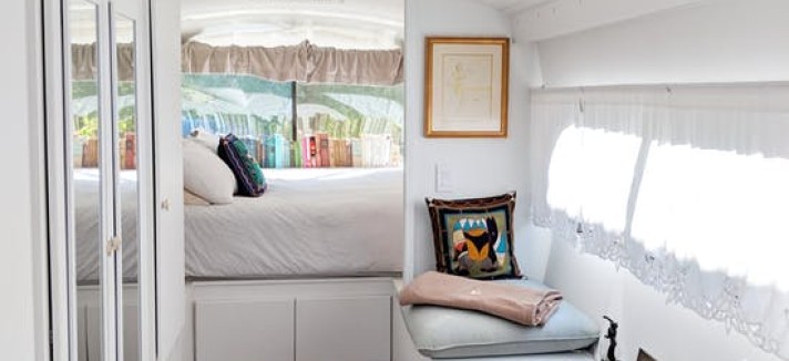 tiny-home-bus-01