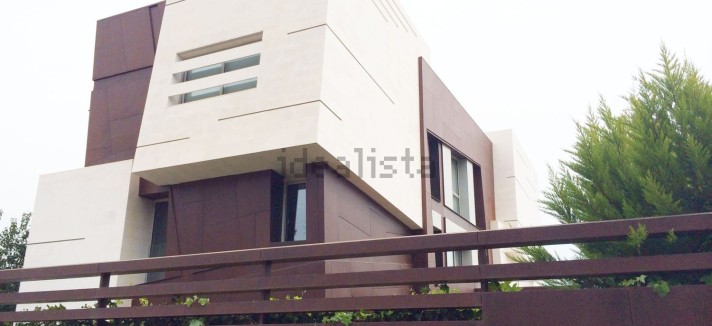 exterior_2