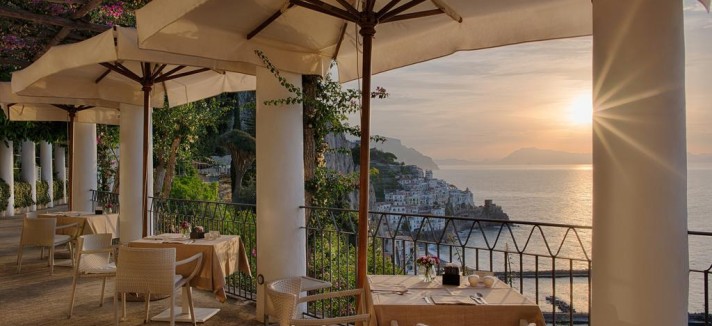 Una terrazza dell'NH Collection Grand Hotel Convento di Amalfi