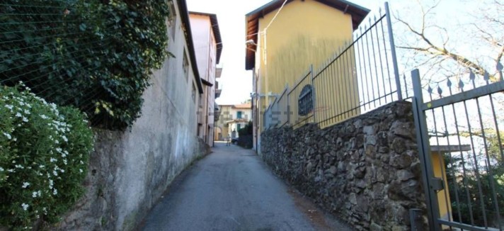 La villa di Umberto Bossi a Gemonio