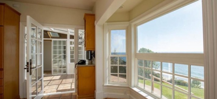 anthony-hopkins-bay-window