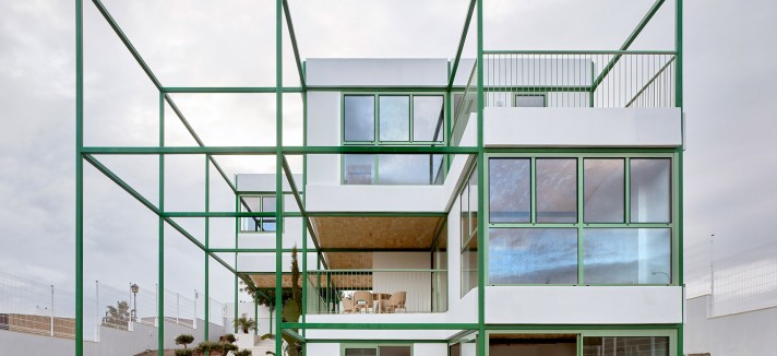 dezeen_1704_col_3