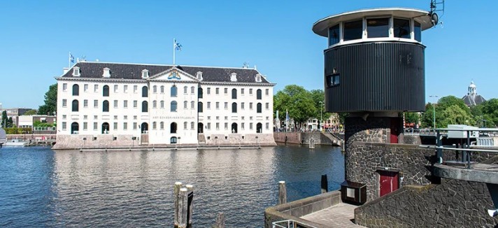 sweets-hotel-amsterdam-bridge-6