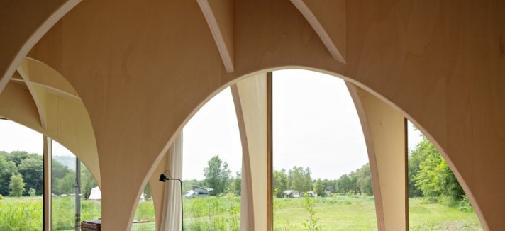 the-way-we-build-forest-cabin-retreat-02