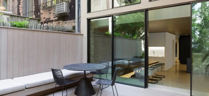brownstone-house-1400