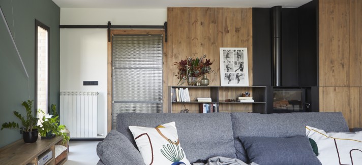I sofà rompono con la decorazione di base