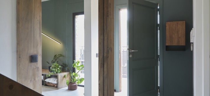 Anche la porta è verde