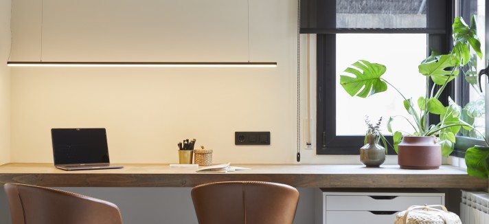 Con luce naturale e spazio per lavorare
