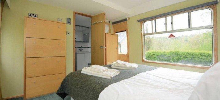 1704carriagehousecarrbed