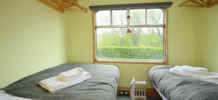 1704carriagehousecarrbed2