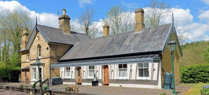1704carriagehouseoutside