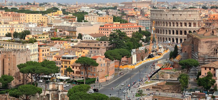 via_dei_fori_imperiali_roma_estormiz_wikimedia_cc0-1.0