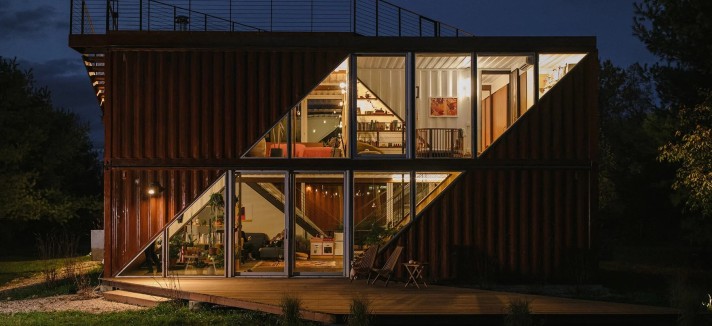 lot-ek-six-shipping-containers-10