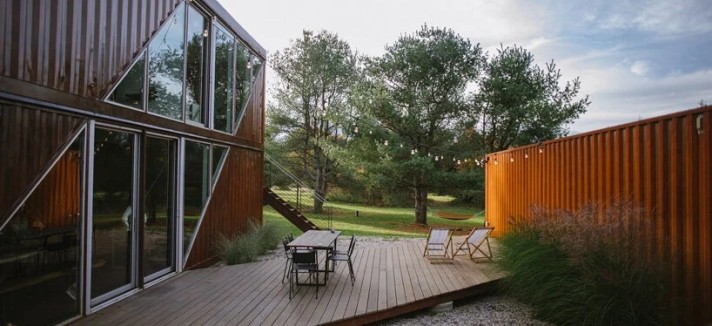 lot-ek-six-shipping-containers-5