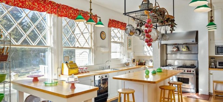 cocina-con-isla-casa-john-travolta-realtor