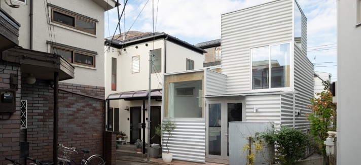 La mini casa sorge su un lotto di 26 m2