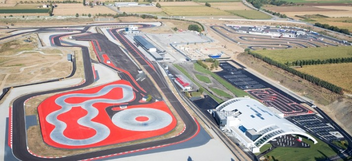 porsche_experience_center_004_2021090683247124_20210906090356-1200x800-5b2df79