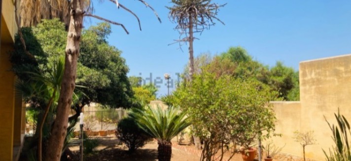 villa in sicilia sul mare