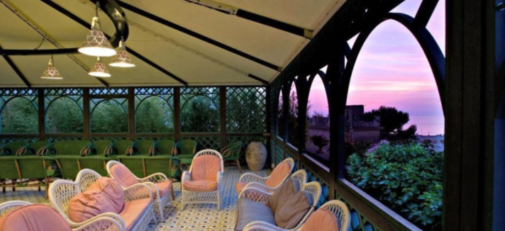 Hotel all'asta a Ischia