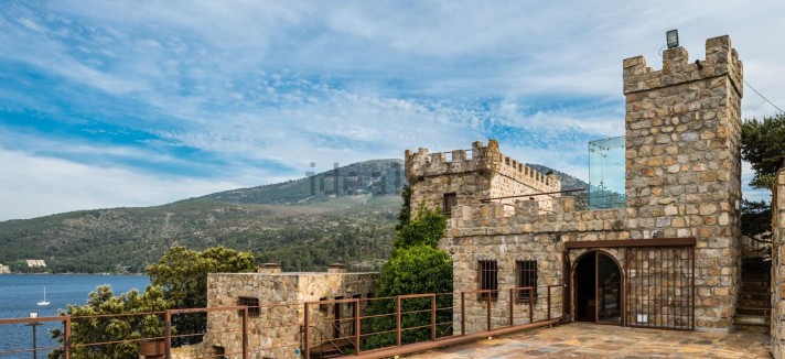 Un angolo con vista sul castello
