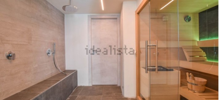 villa con piscina in vendita