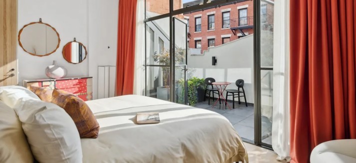 A la venta la casa en la que vivió Taylor Swift en Cornelia Street, en Nueva York, por 18 millones de dólares