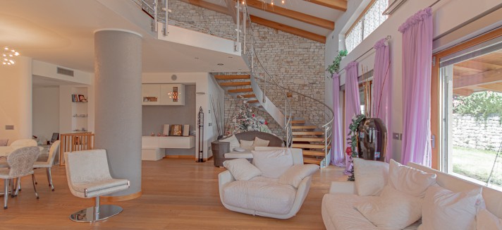 villa in vendita