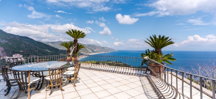 attici con vista in Sicilia