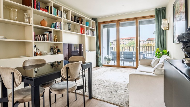 Trilocali con terrazza e box auto