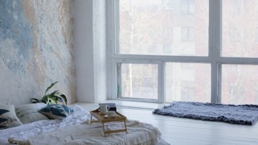 Camera da letto decorata con pittura strutturata