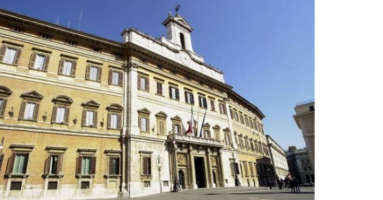 Escluso berlusconi, il governo ha 348 case e 295 terreni