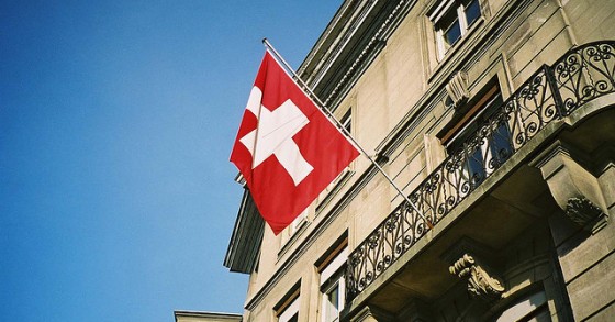 Un esempio per l'Italia: come far pagare le tasse a chi ha un conto in svizzera