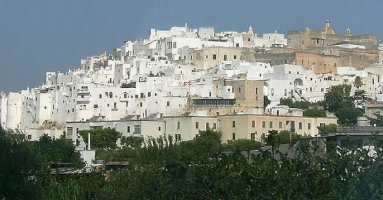 Case del week end: casale in pietra con trullo tra gli ulivi di ostuni (fotogallery)