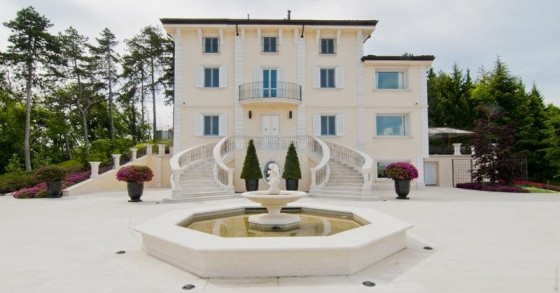 Casa da sogno: la villa del benessere che domina sui boschi dell'oltrepò pavese