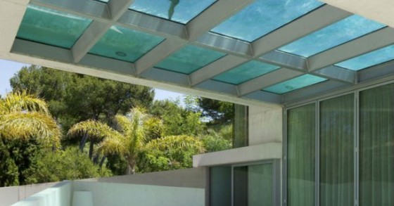 Nuotare a pelo d'acqua sul tetto della propria casa in una villa da sogno a marbella (fotogallery) 