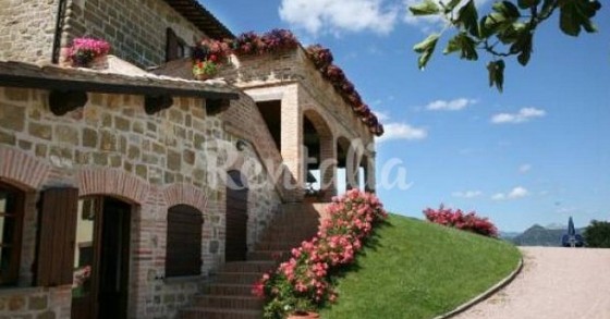 Casa vacanza a gubbio, un angolo di paradiso immerso nella campagna umbra (fotogallery) 