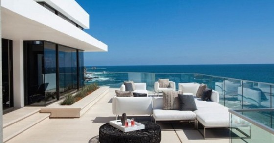 Una villa dove spazio interno ed esterno si fondono nell'esclusiva laguna beach californiana (fotogallery)