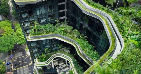 Su un grattacielo di singapore un hotel che ricorda la lussureggiante giungla (fotogallery)