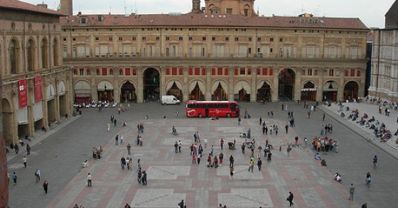Tutti pazzi per piazza maggiore: a Bologna è il centro a trainare la domanda di immobili in affitto e in vendita