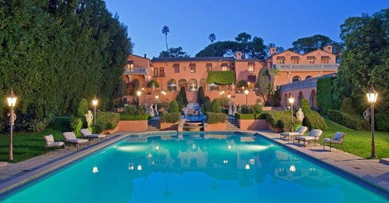 Una villa da cinema degli anni '20 che fu l'ultima dimora del magnate di "quarto potere"
