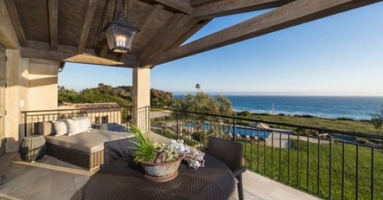 Una villa di lusso sulle spiagge cinematografiche di malibù (fotogallery)