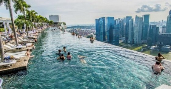 14 piscine in cui ci si dovrebbe tuffare almeno una volta nella vita (fotogallery)
