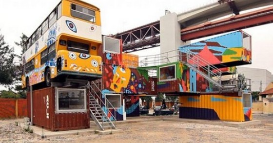 "Village underground lisboa": quando l'ufficio è un autobus (foto)