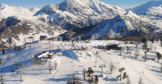 A claviere, in alta val di susa, un appartamento da dove ammirare la vialattea (fotogallery)