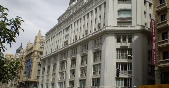 Il fondatore di zara, amancio ortega, acquista un imponente edificio sulla gran via di madrid per 400 milioni di euro