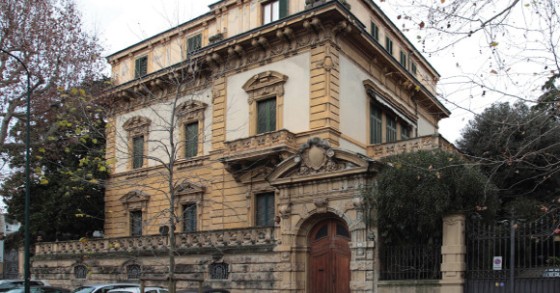 Dismissioni immobili pubblici: all'asta 3000 case e 1500 caserme della Difesa